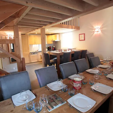 Duplex 6 Chambres, Sauna, Jacuzzi, Balcons Sud, Parking, Proche Pistes Et Golf * Valloire